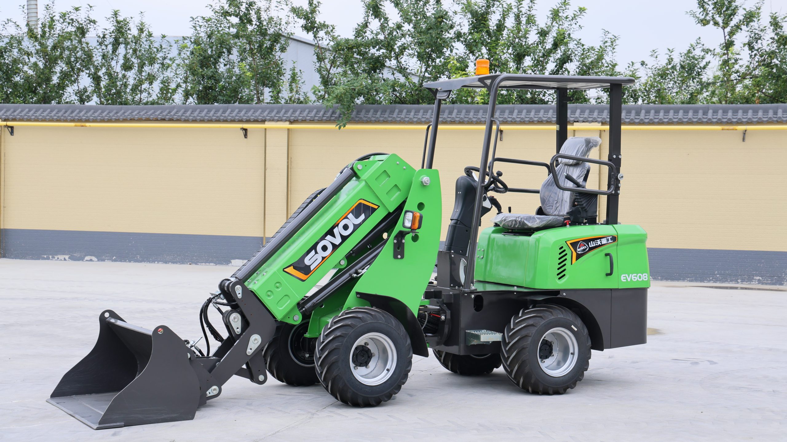SE906 Compact Electric Wheel Loader SE906 compact electric power
