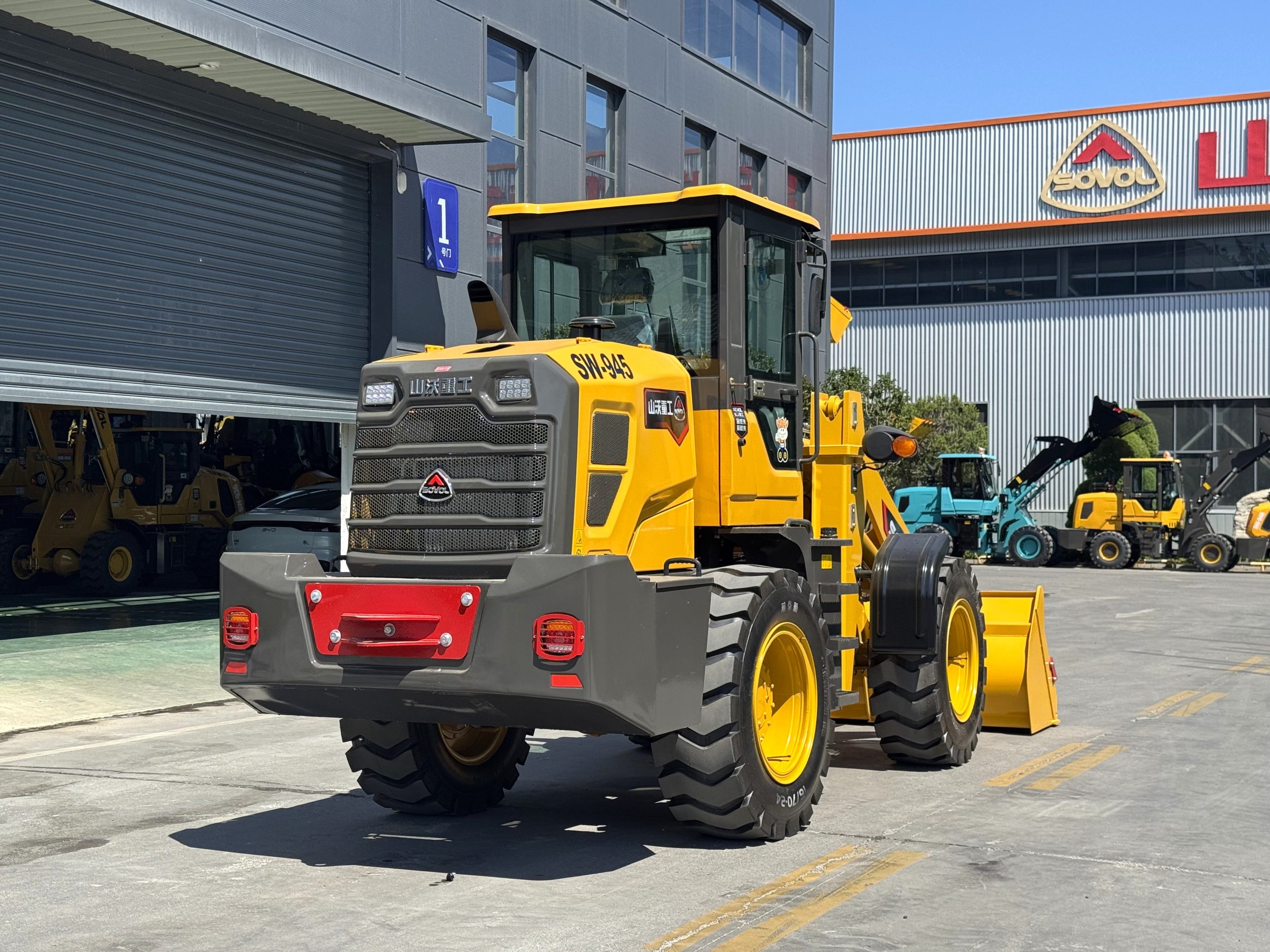 SW945 2 ton wheel loader-right rear side