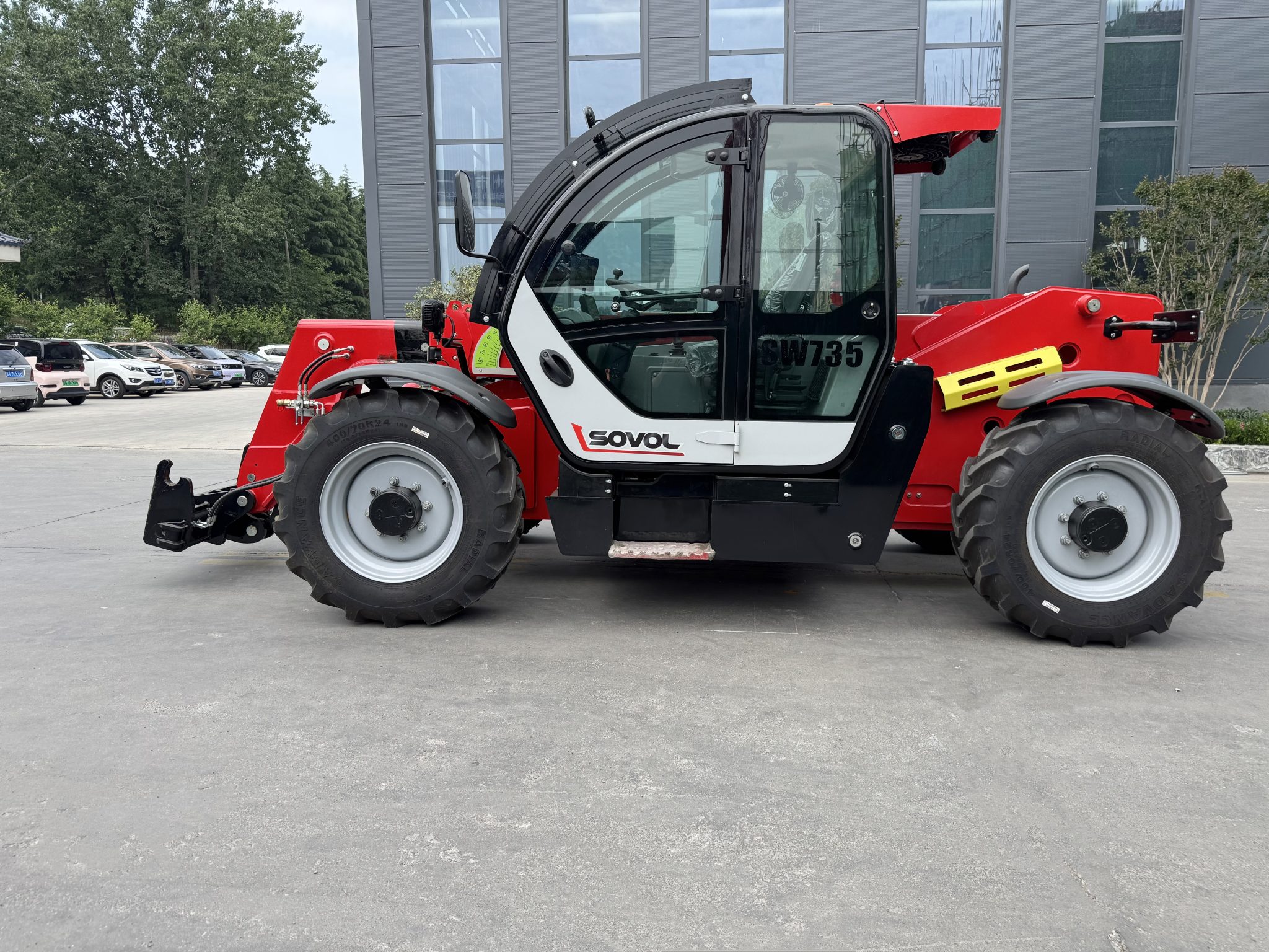 SW735H Hydrostatic Telehandler 7m 3.5t telehandler-left side