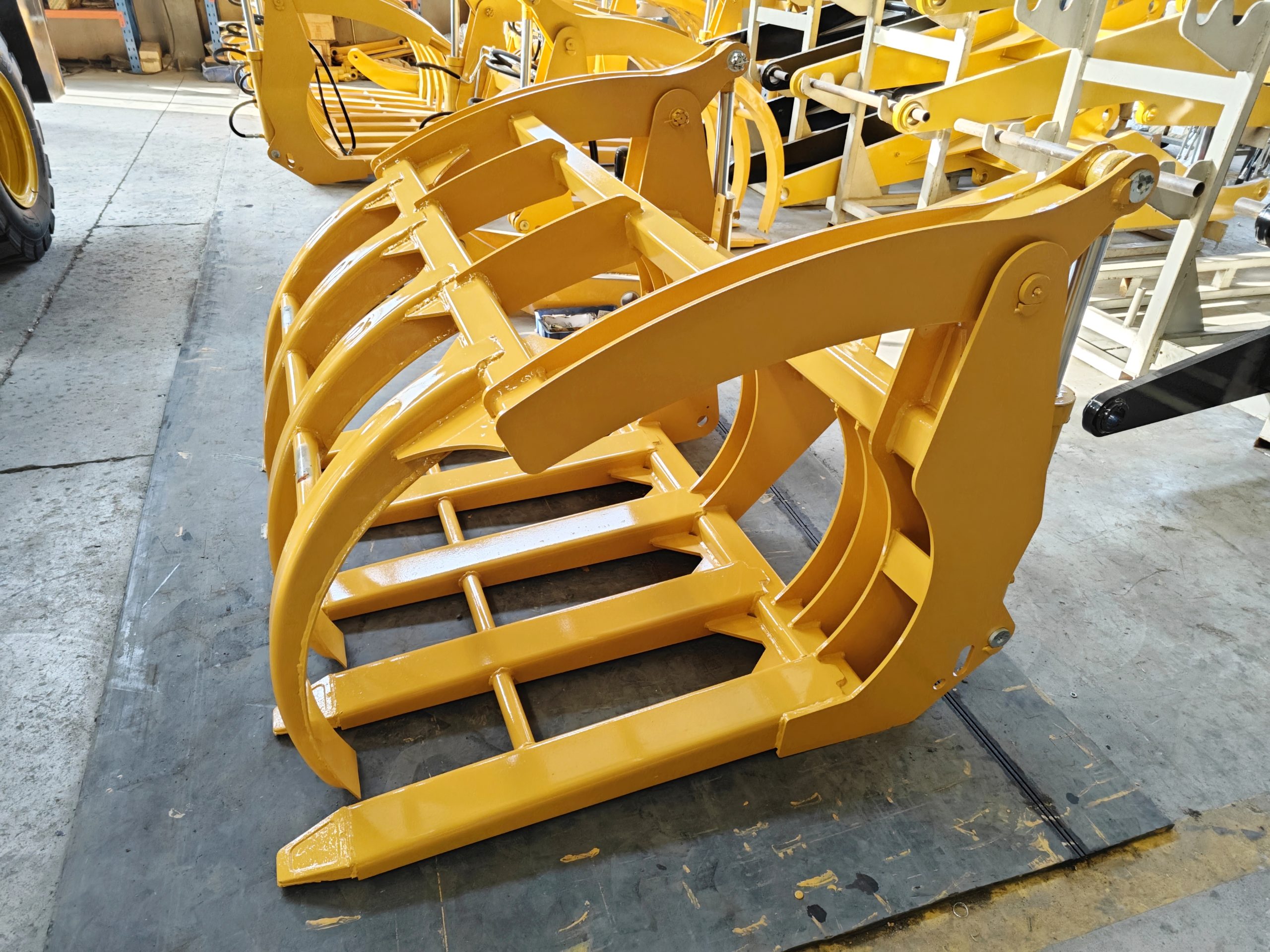 Telescopic wheel loaders Grass grapple