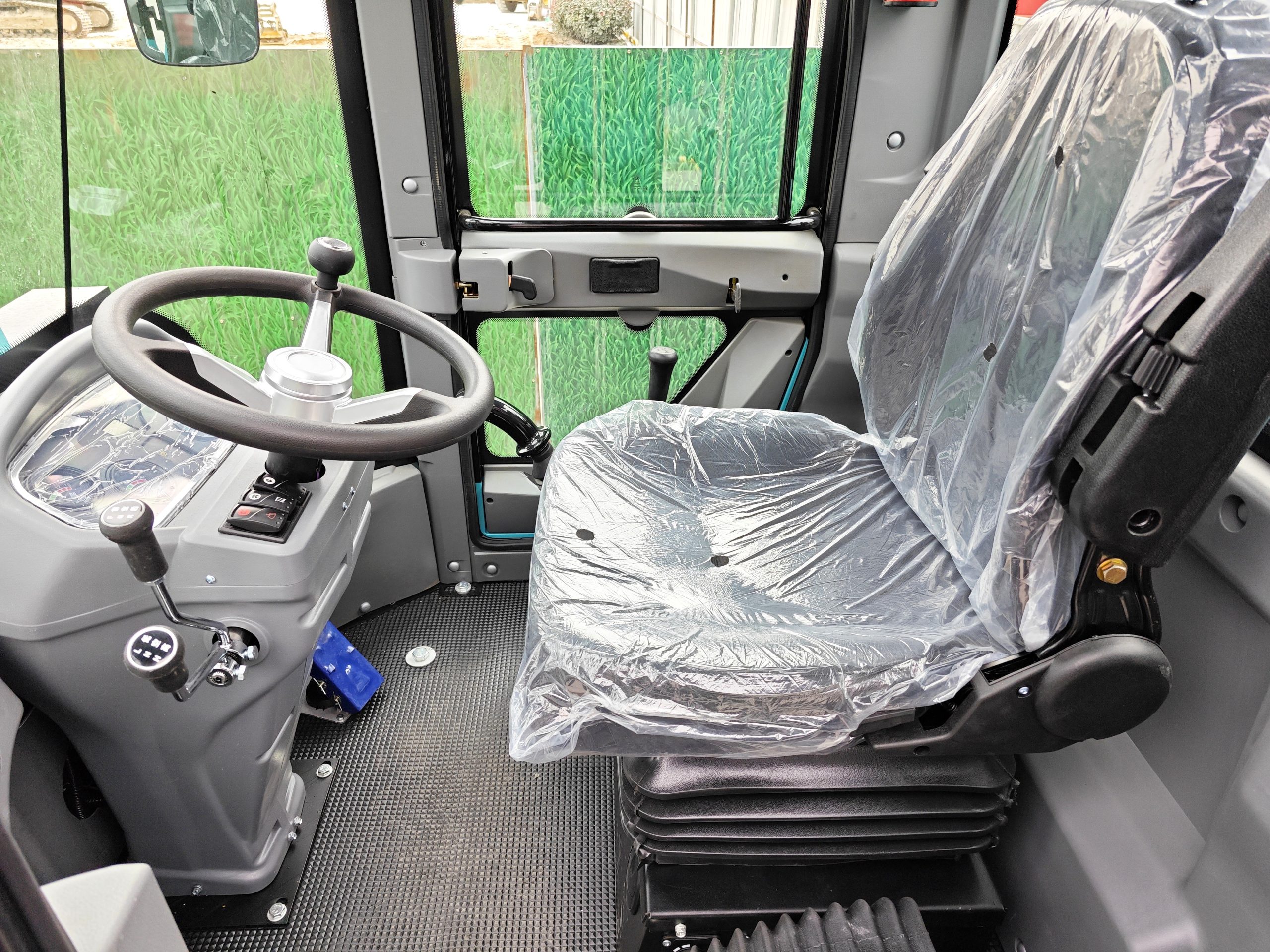 SW928 1.2 Ton Compact Wheel Loader 1.2 Ton Compact Wheel Loader for Farm & Construction-Interior